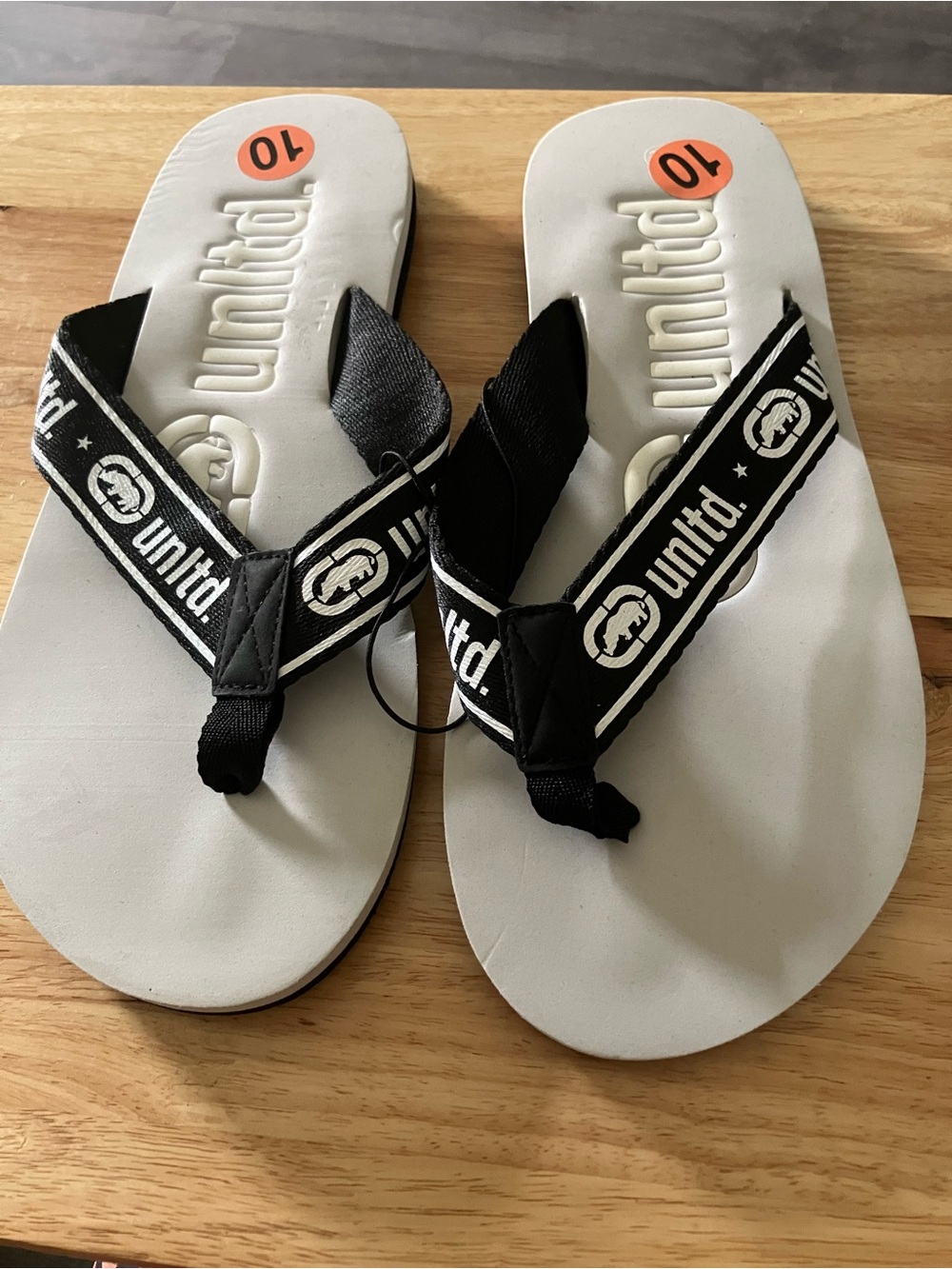 Ecko Unlimited Black and White Flip-Flops